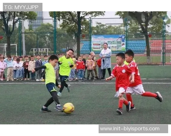 小班足球舞蹈视频精彩呈现孩子们的运动与艺术完美结合的魅力瞬间 小班足球舞蹈视频精彩呈现孩子们的运动与艺术完美结合的魅力瞬间